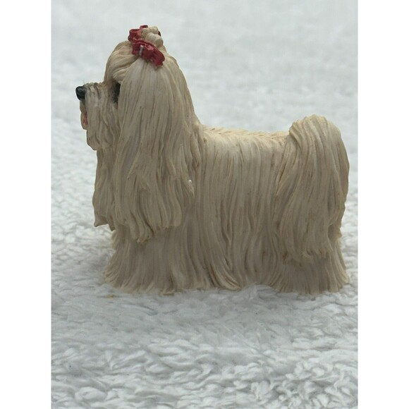 Sandicast Blonde Maltese Dog Glass Eyes Miniature Figurine Signed W.U. 98 VTG - Picture 15 of 15